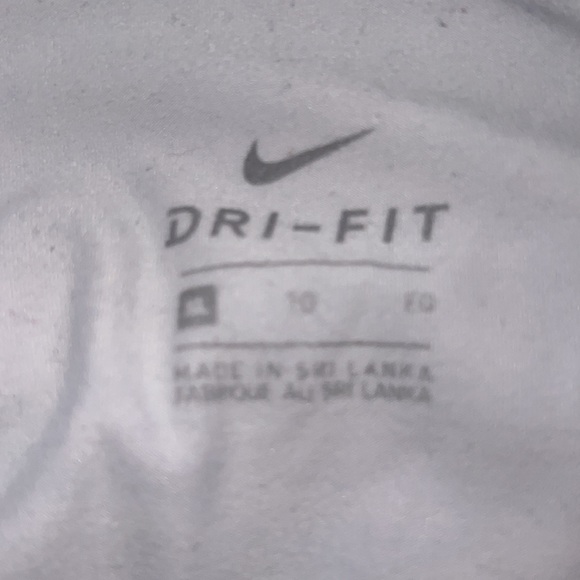 Active wear top. Long sleeve stretchy material size xl - Picture 4 of 4